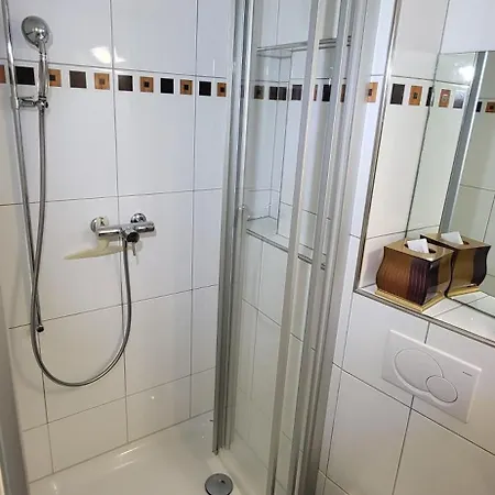 Uf Em Bueel * דאבוס