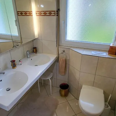 Apartament Uf Em Bueel